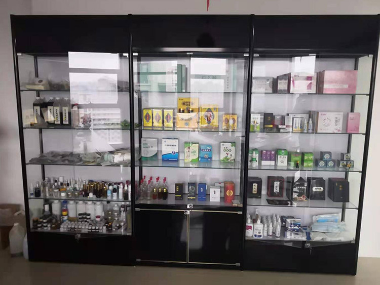 ?修康药业产品展示柜